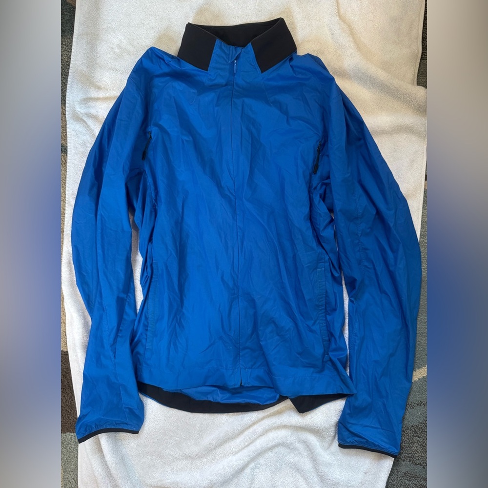 Lightweight Lululemon Wind Jacket - image 1
